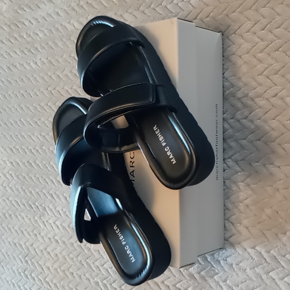 NWOT Marc Fisher black sandals size 9.